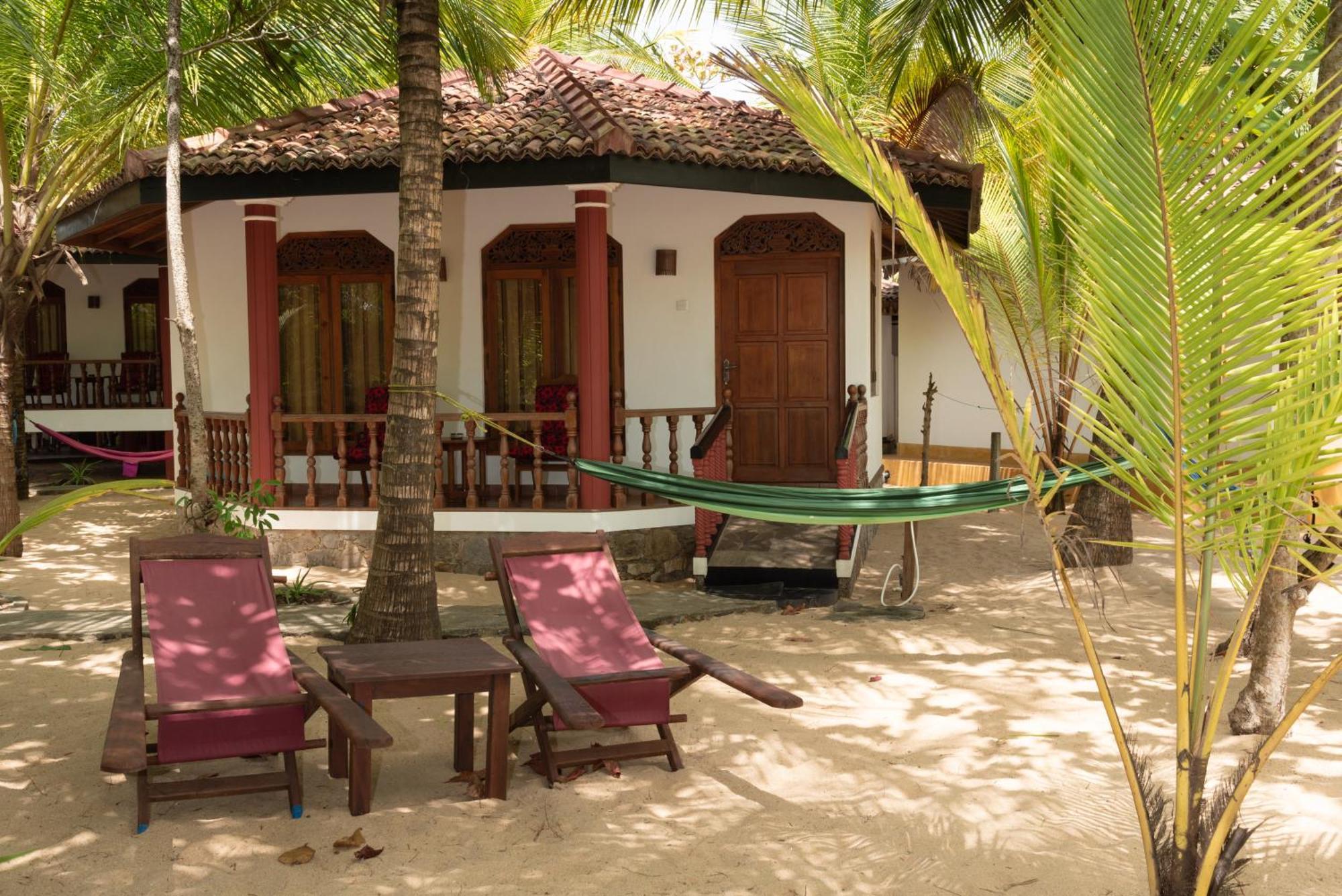 Patini Bungalows - Beach Garden Tangalle Exteriör bild