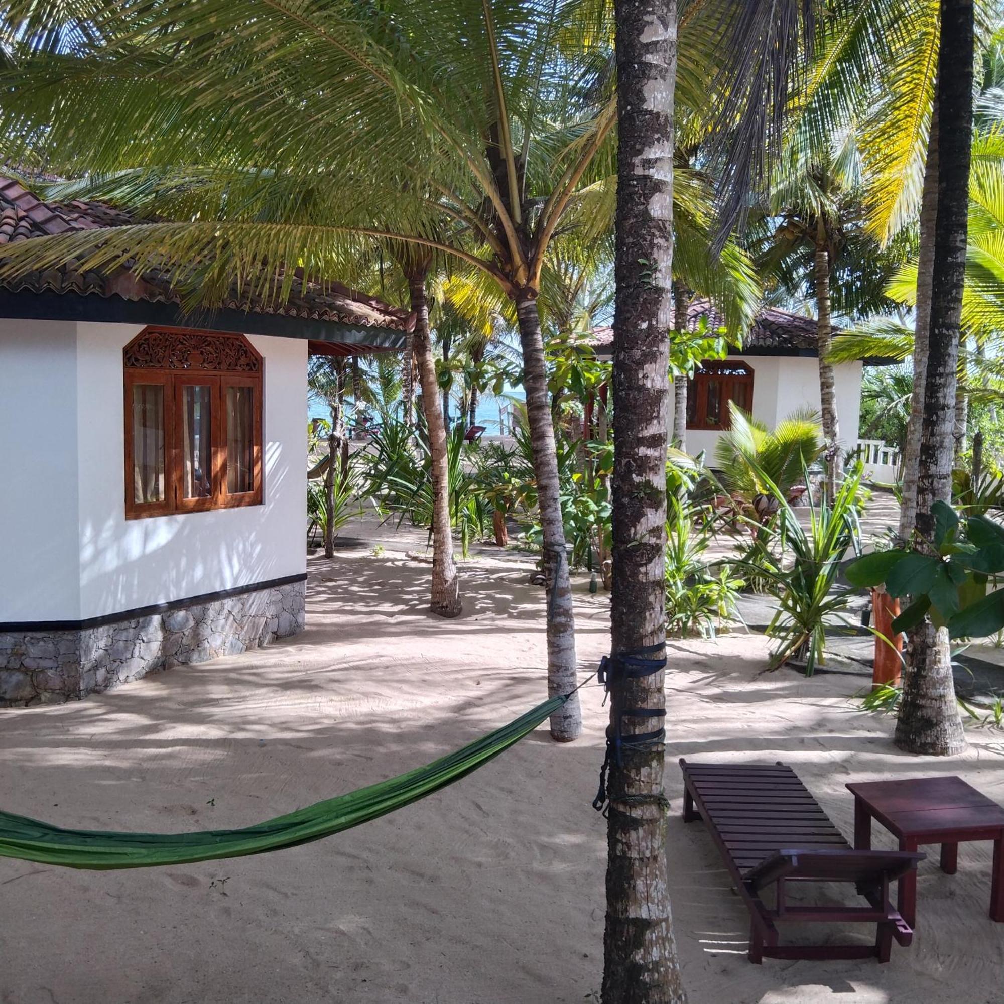 Patini Bungalows - Beach Garden Tangalle Exteriör bild