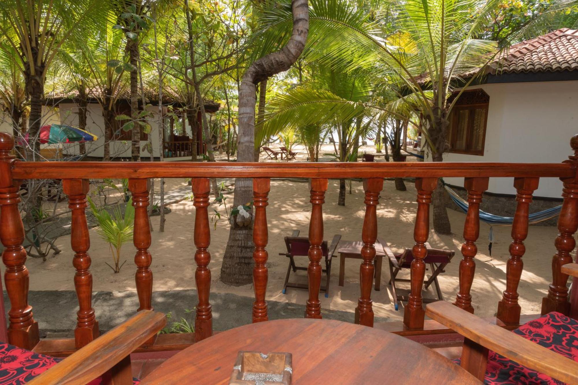 Patini Bungalows - Beach Garden Tangalle Exteriör bild